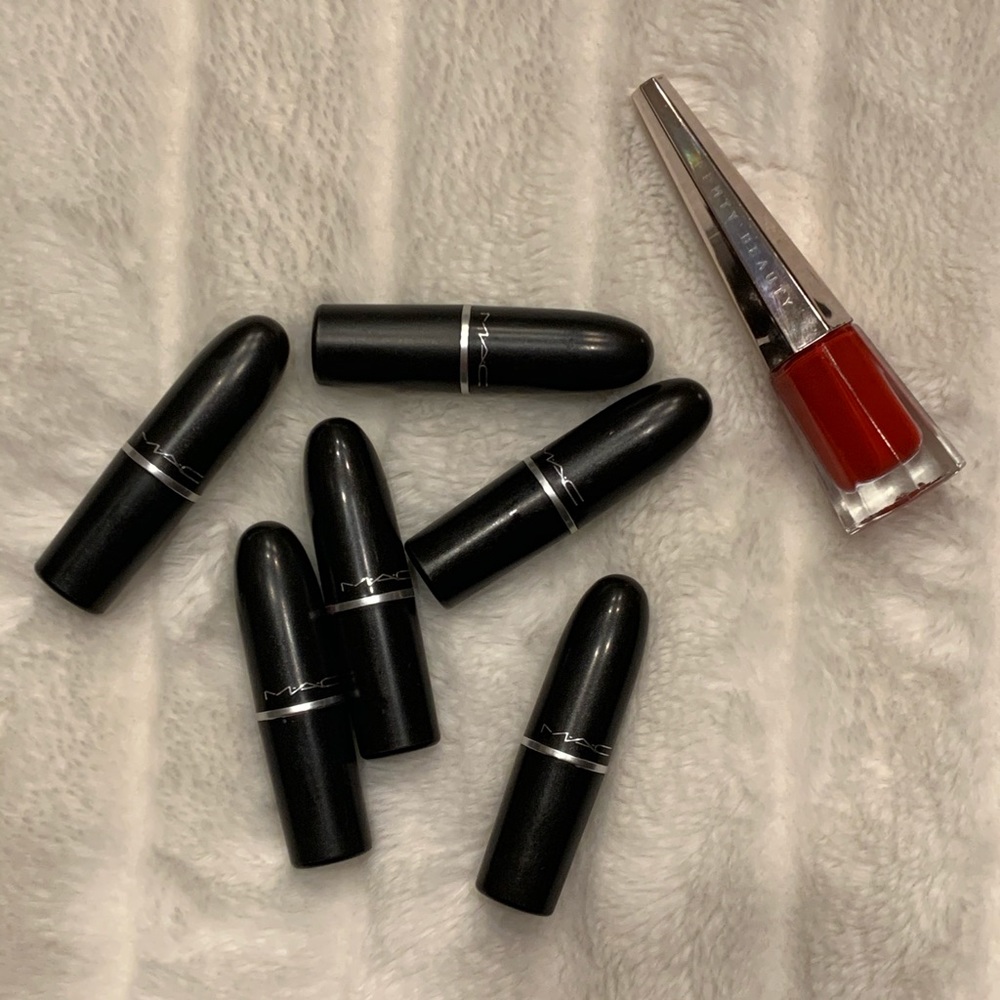 SUPER DEAL! SIX MAC FULL SIZE LIPPIES & Free FENTY